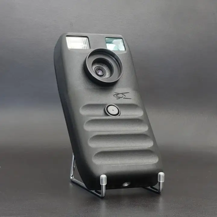 The First Digital Cameras of the 90s: Pixelated Pioneers That Killed Film 1 Photo of Dycam Model 1 (1990)