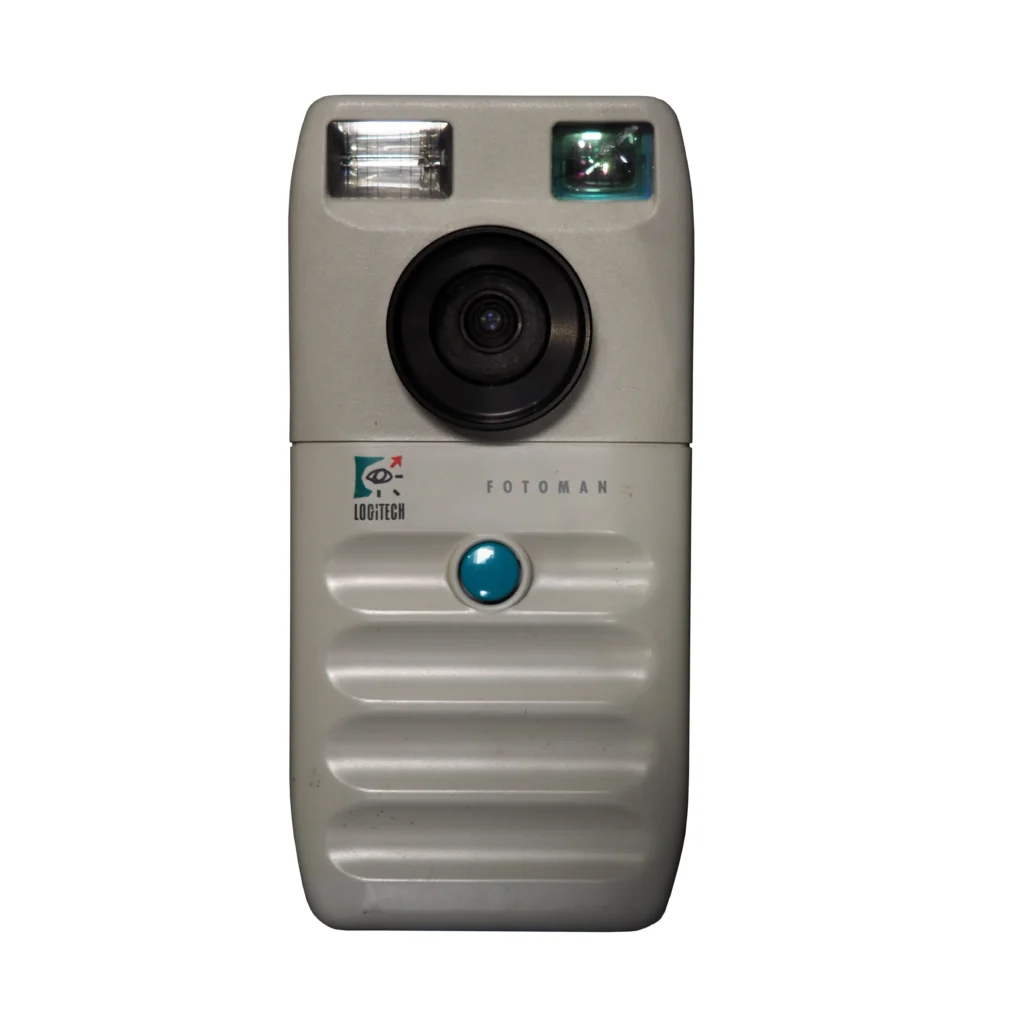 The First Digital Cameras of the 90s: Pixelated Pioneers That Killed Film 2 Logitech FotoMan-Musée Bolo
